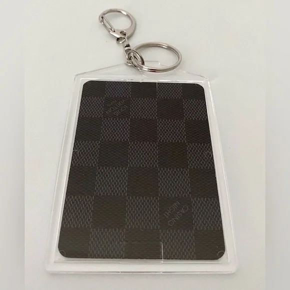 Louis Vuitton Damier King Red Hearts COA RARE Soho Casino Paris 2008 Card Charm - Picture 4 of 9